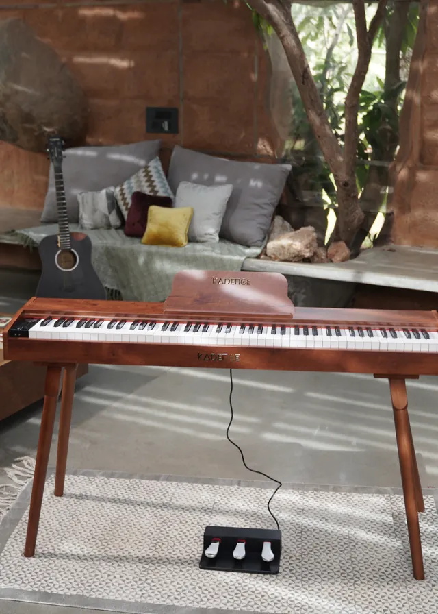 Digital Pianos